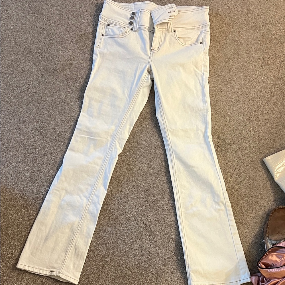 BDG Cream Flare Women's Jeans YTK
